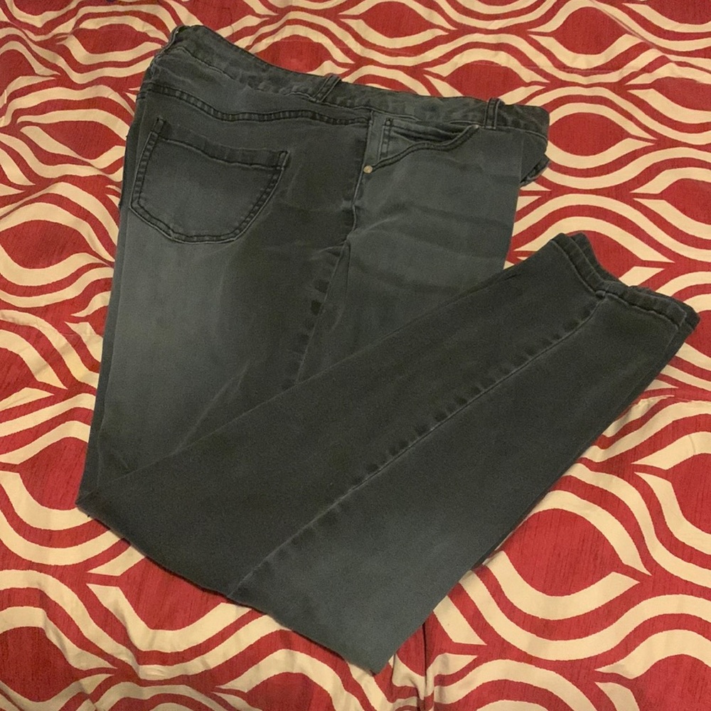 Gently used womens jeans size 16